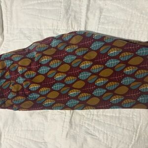 LuLaRoe leggings- leaf pattern